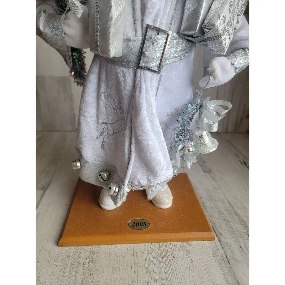 Marshall Fields vintage Santa father xmas silver Xmas Claus figure present tinse